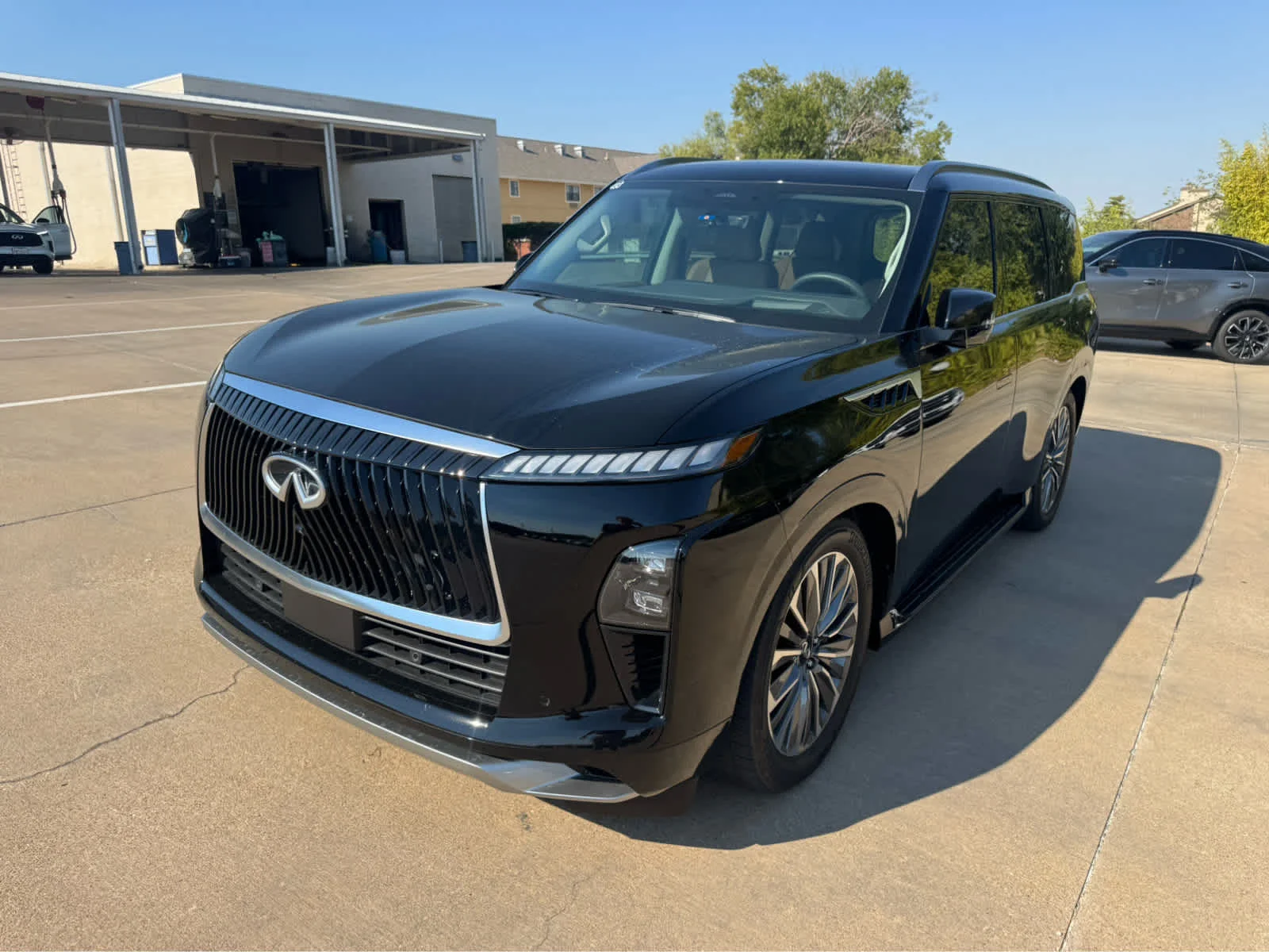 Certified Used 2027 Black Obsidian INFINITI LUXE image 12