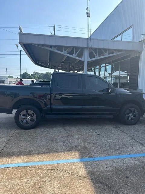 Used 2025 Black Ford XLT image 4