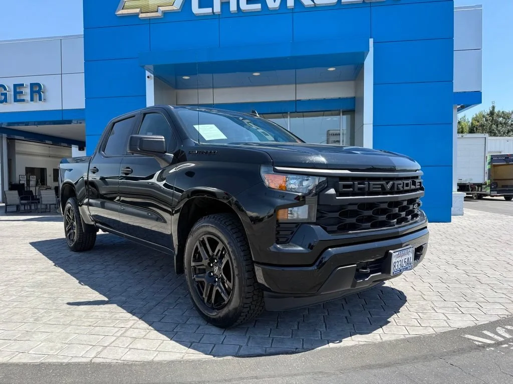 Used 2024 Black Chevrolet Custom image 4