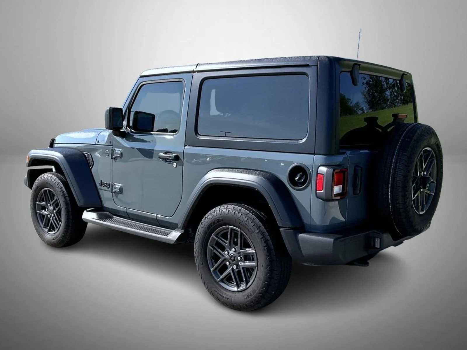 Used 2024 Gray Jeep Sport S image 7