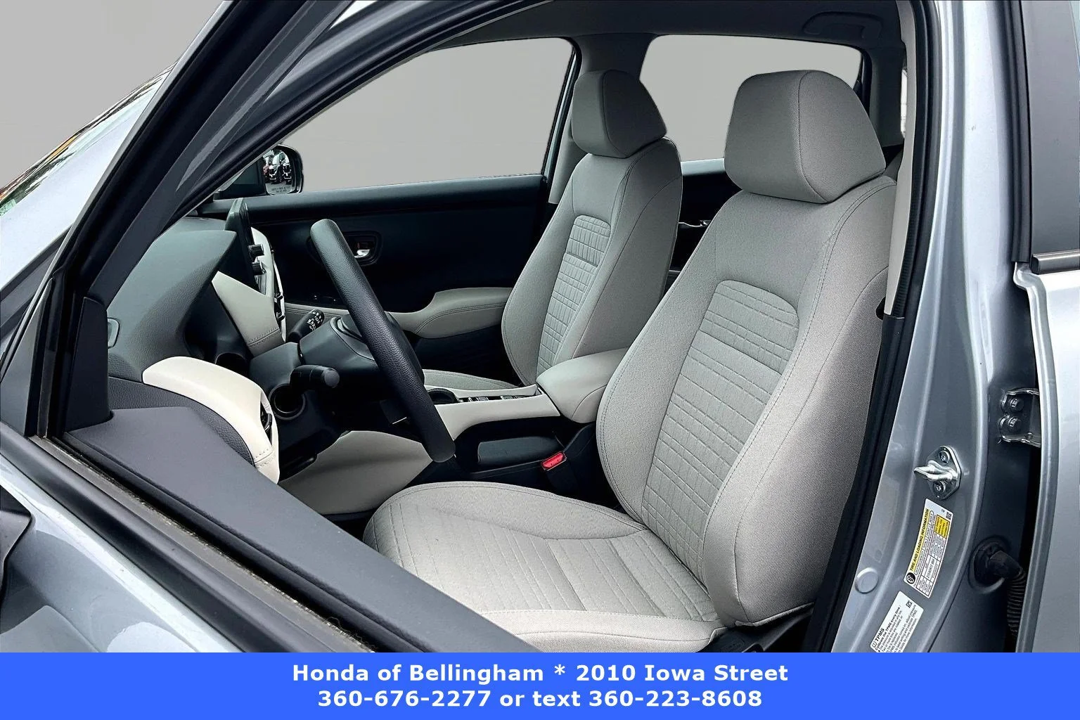 Certified Used 2025 Lunar Silver Metallic Honda AWD LX image 19