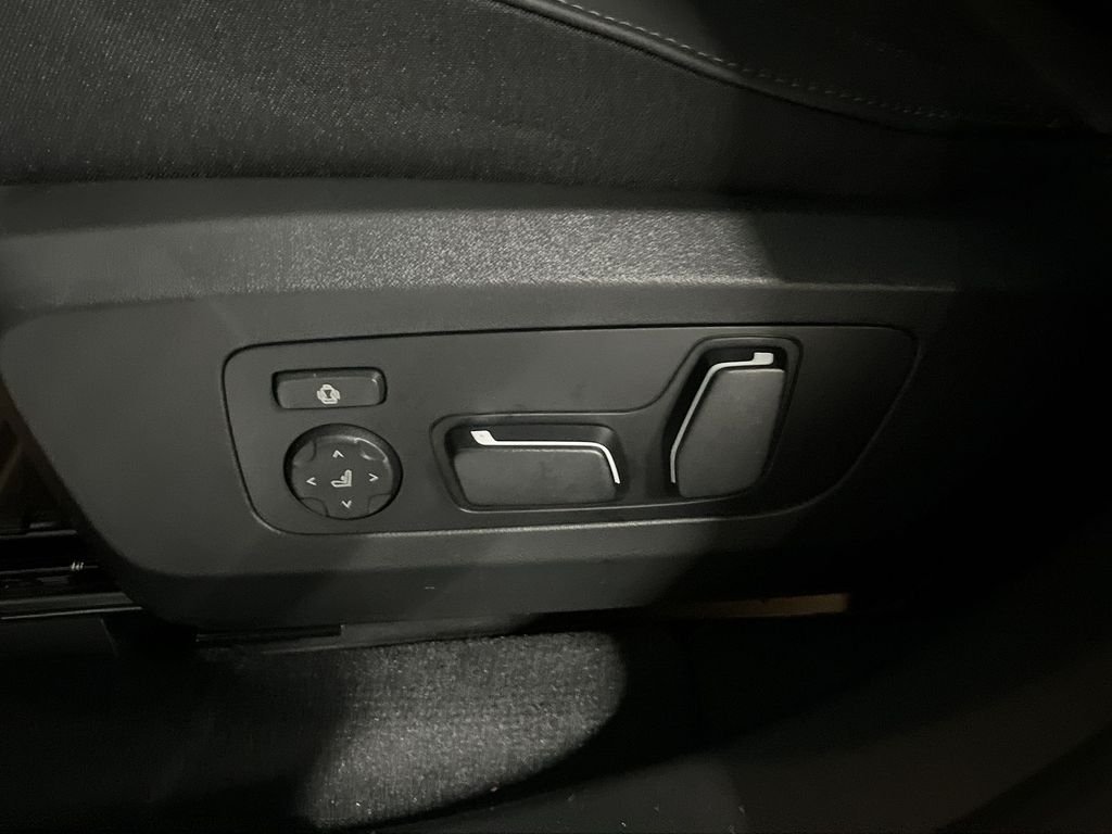 2025 BMW X3 30 - Photo 12