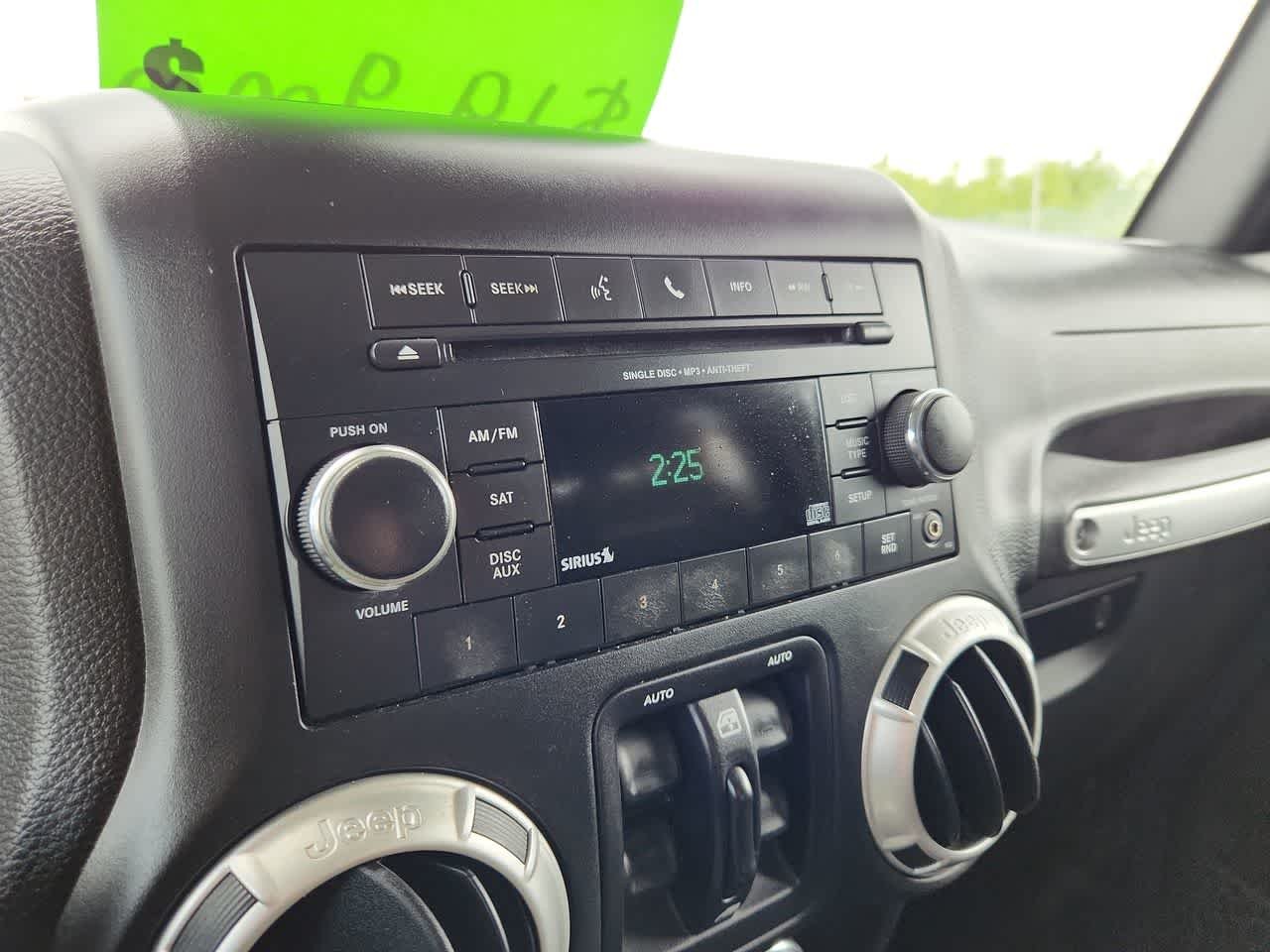 Used 2017  Jeep Sahara image 21