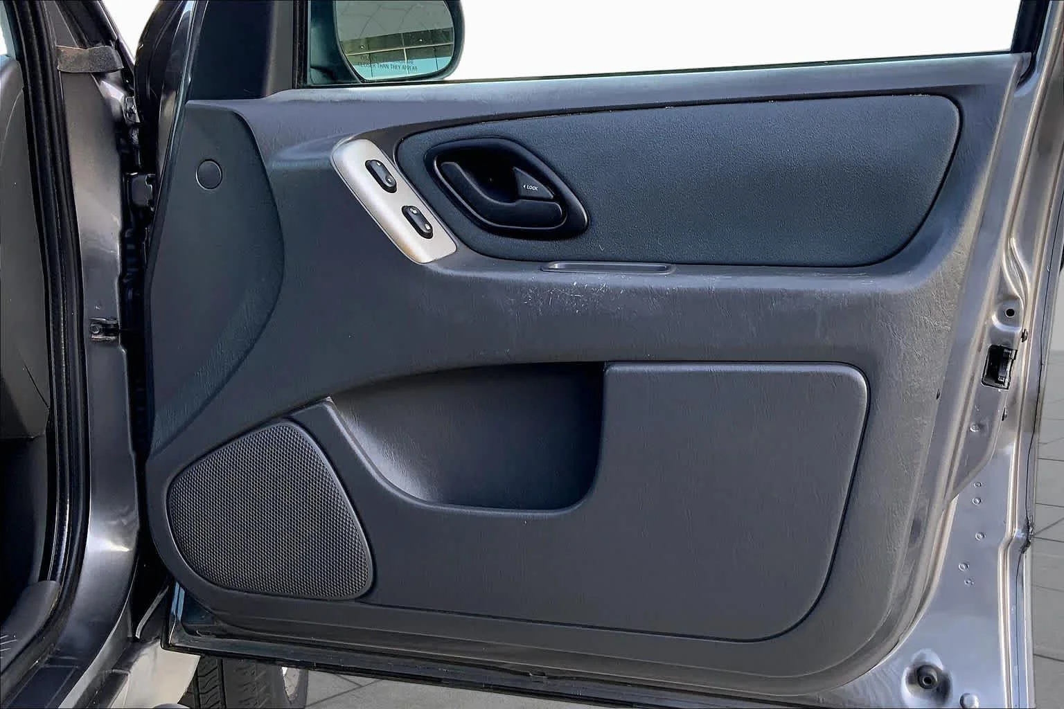 Used 2006 Silver Metallic Ford XLT image 22