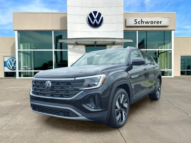 New 2026 Deep Black Pearl Volkswagen SE w/Technology 4M image 2