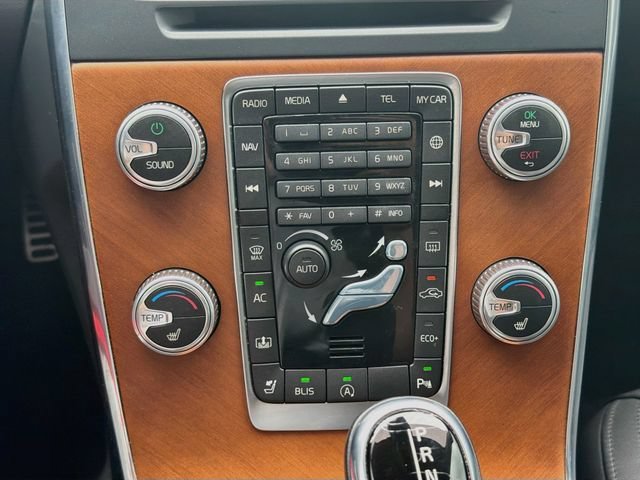 Used 2016 Gray Metallic Volvo T5 Drive-E Premier image 31