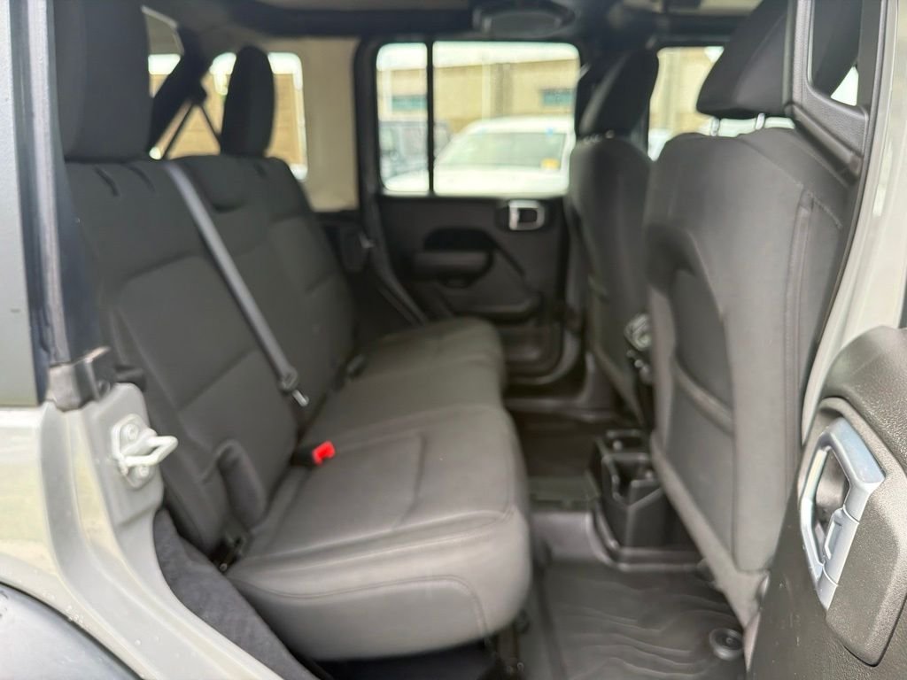 Used 2022 Gray Jeep Unlimited Sport S image 19