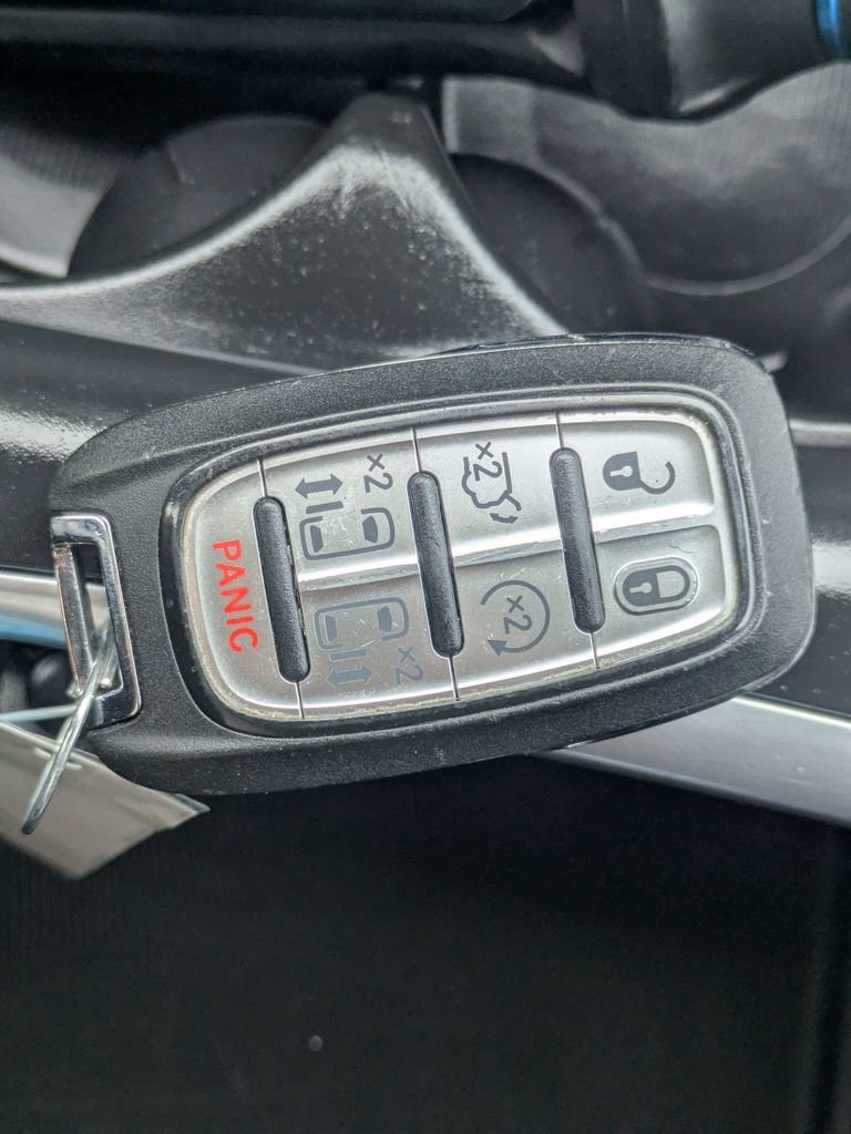 Used 2024 Silver Chrysler Touring L image 34