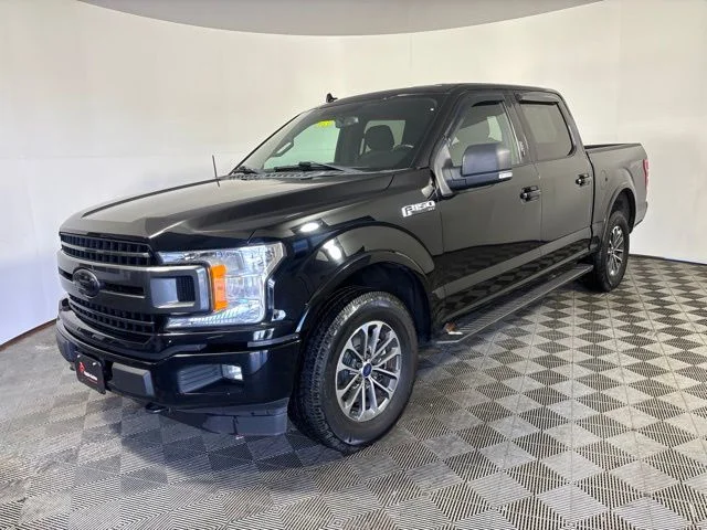 Used 2018 Black Ford XLT image 3