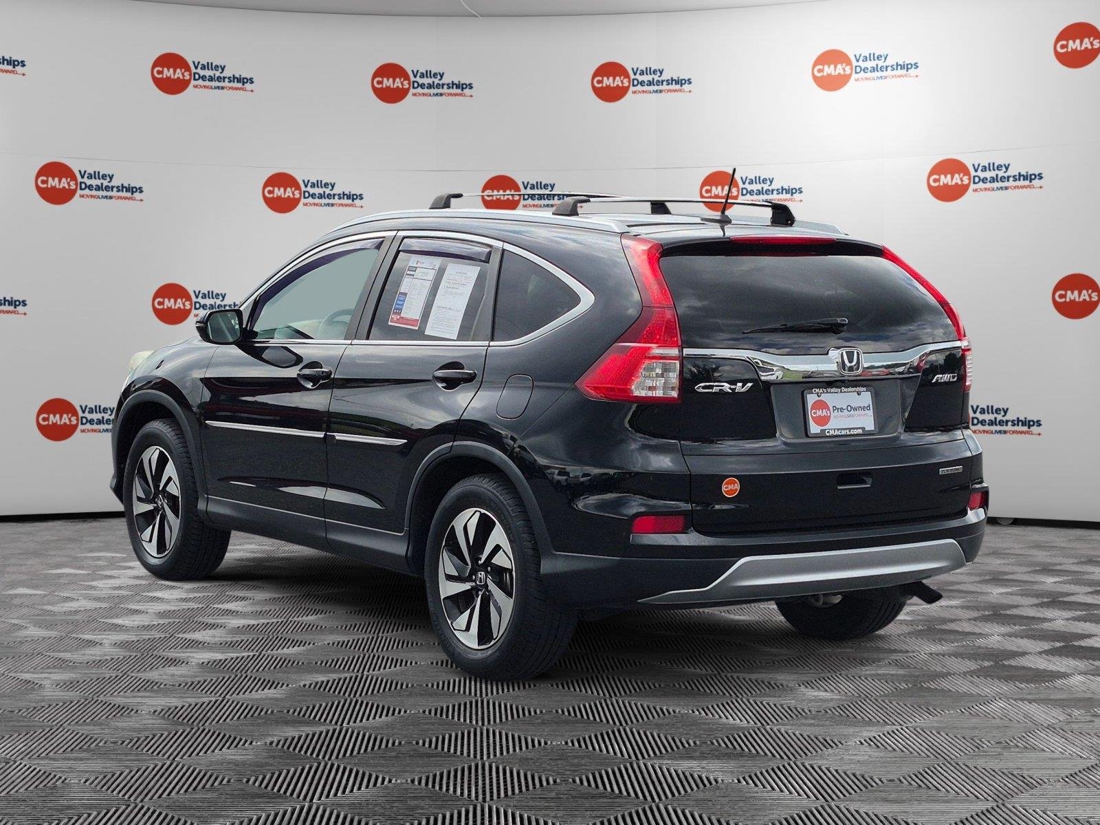 Used 2015 Crystal Black Pearl Honda Touring image 7