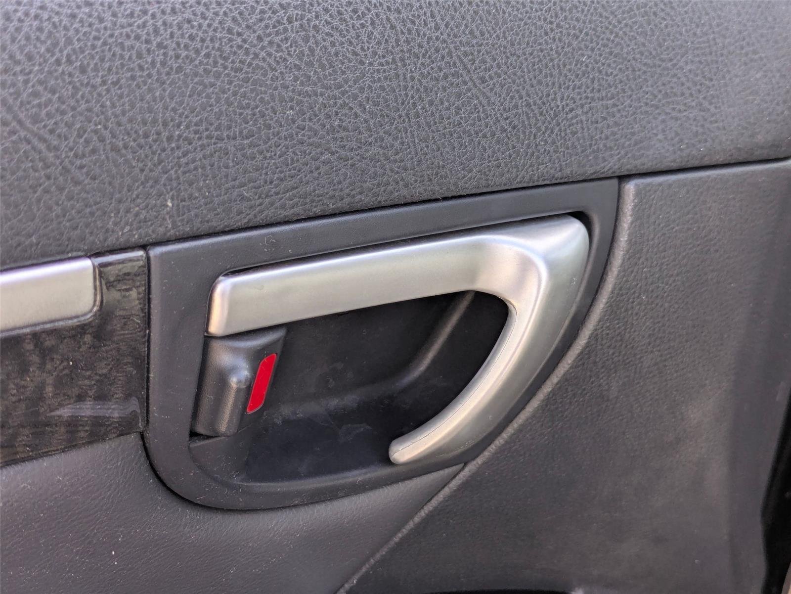 Used 2009 Ebony Black Hyundai Limited image 13