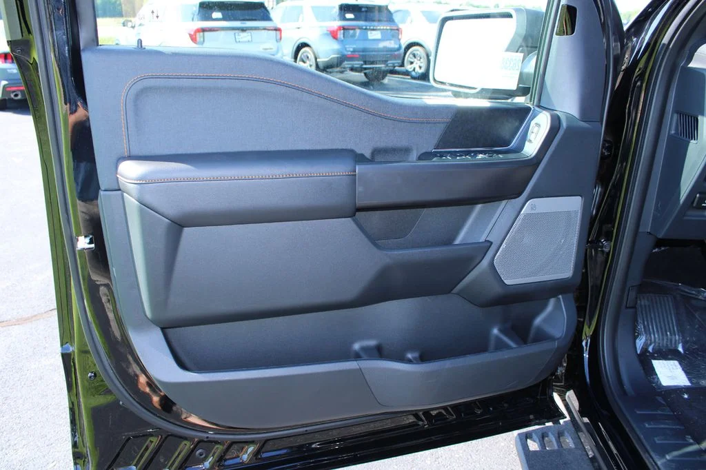 New 2026 Agate Black Metallic Ford Tremor® image 43