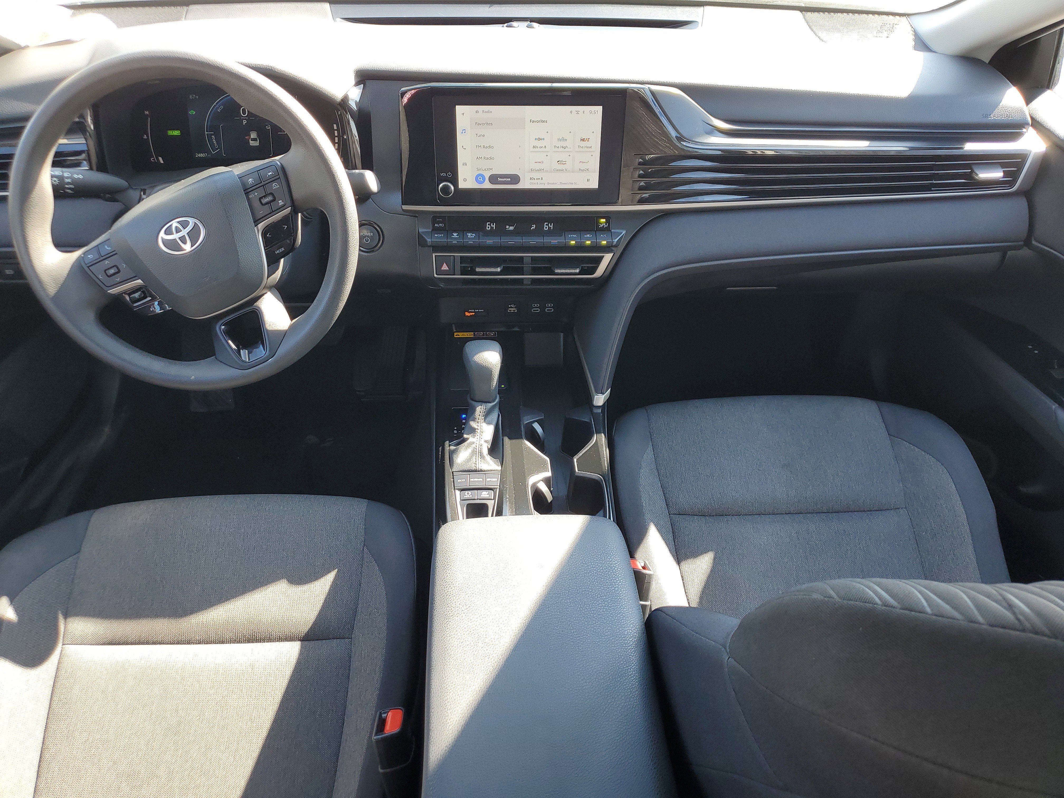Used 2025 Ice Toyota LE image 15