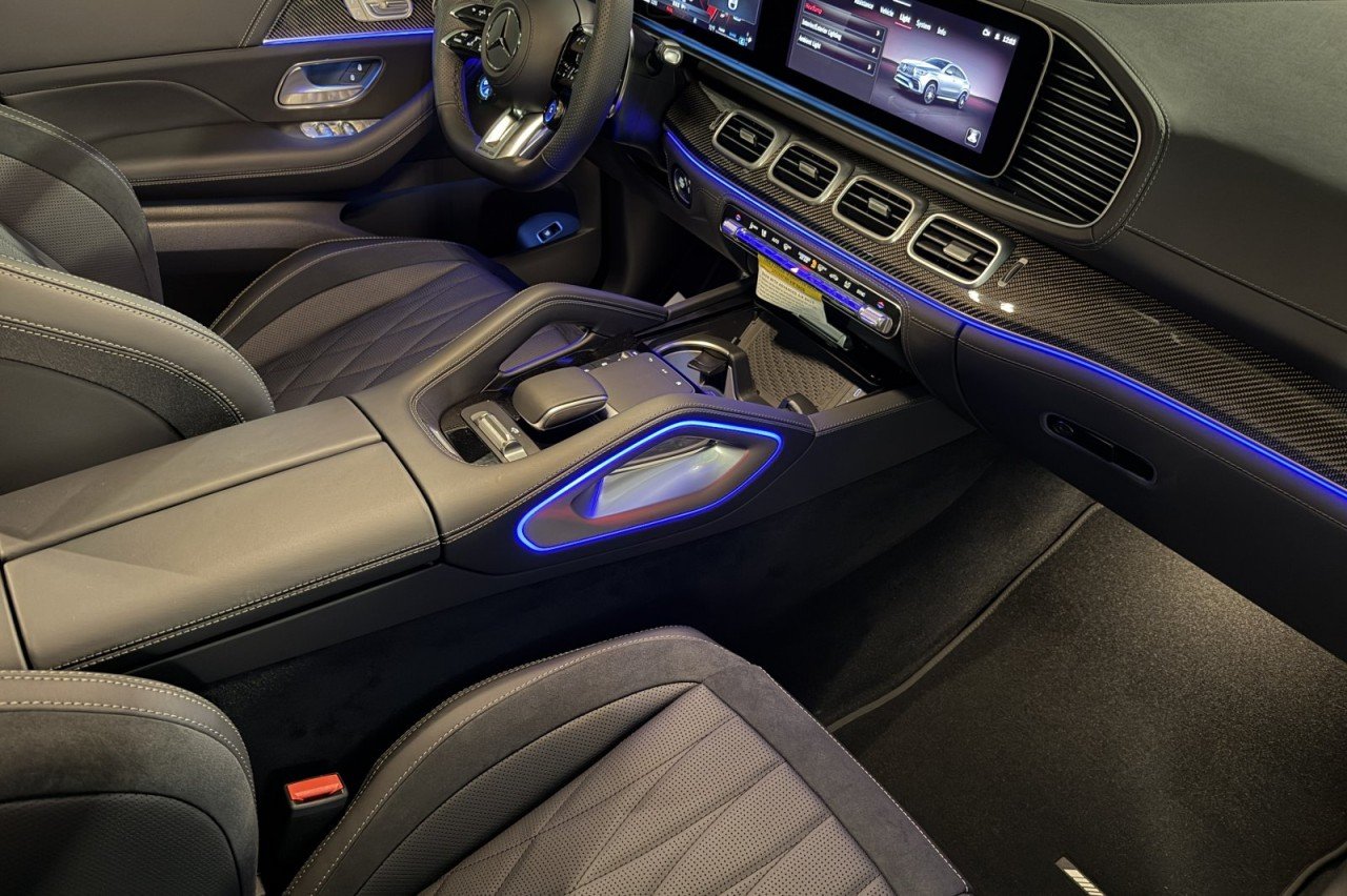 New 2026 MANUFAKTUR Alpine Grey Mercedes-Benz AMG® GLE 63 S 4MATIC+ Coupe image 15
