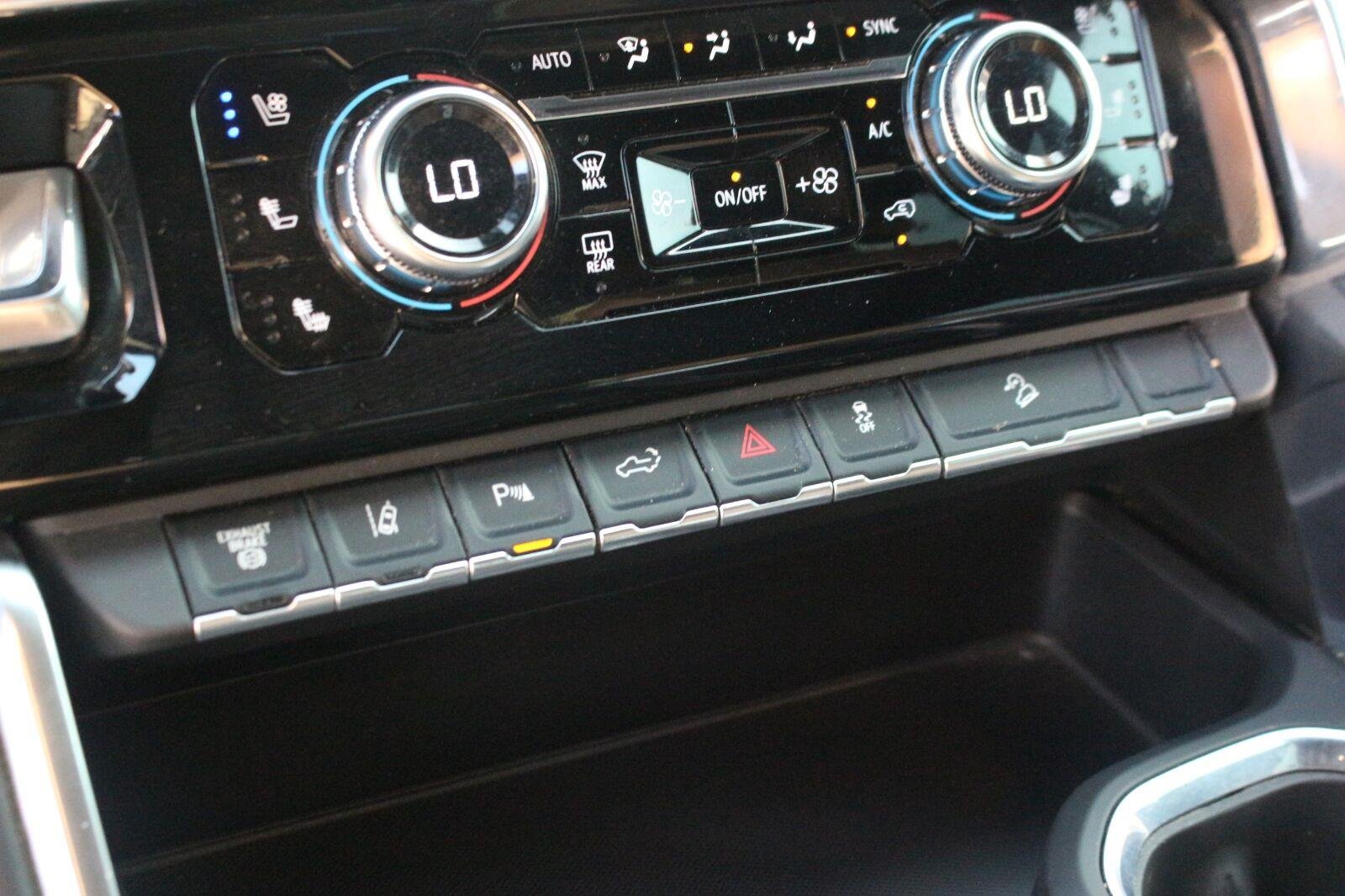 Used 2024 Sterling Metallic GMC Denali Ultimate image 29