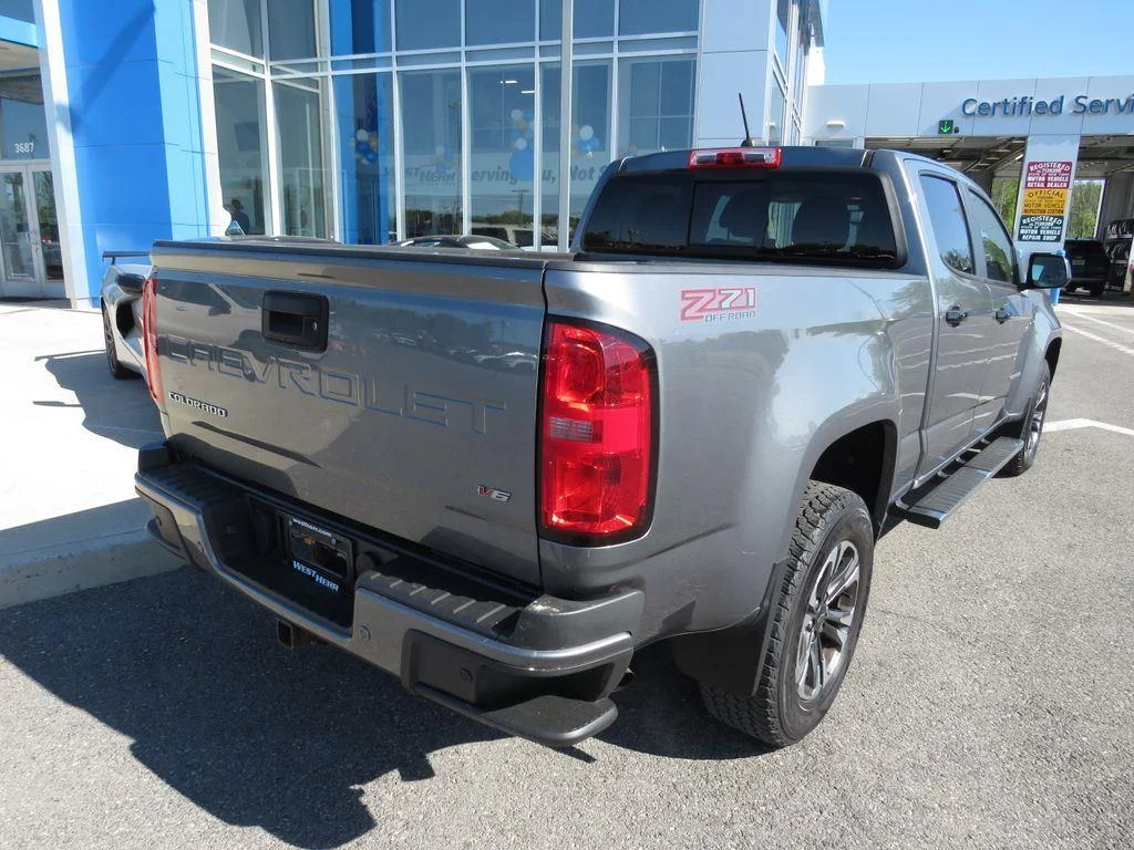 Used 2021 SATIN STEEL METALLIC Chevrolet 4WD Z71 image 8