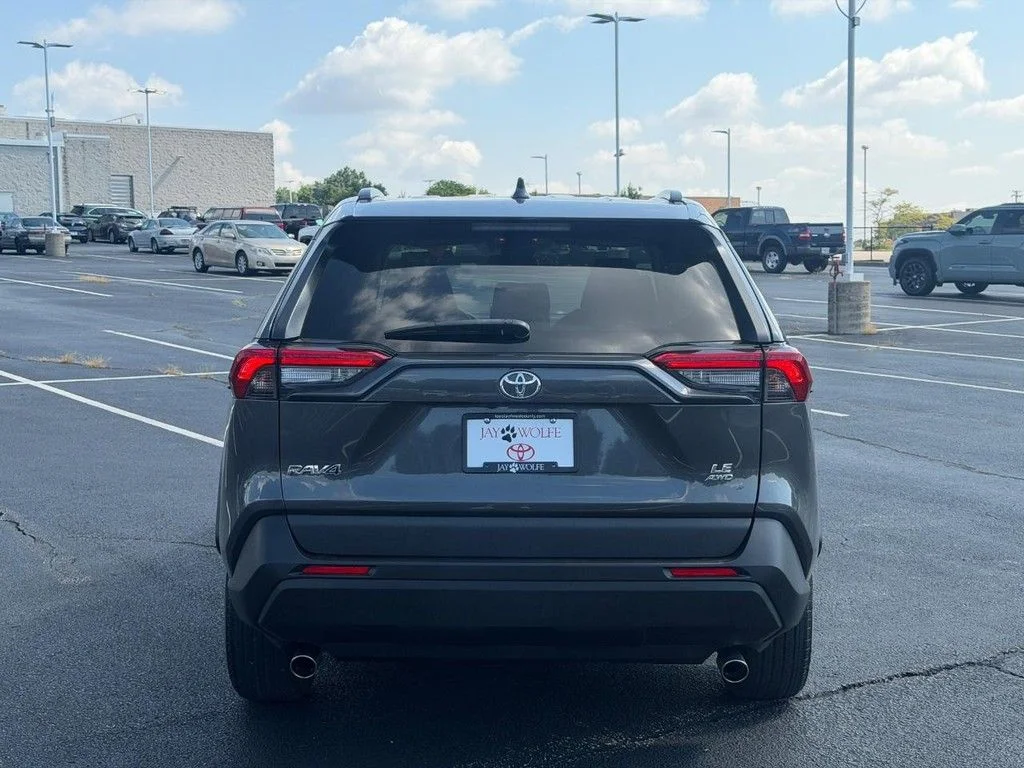 Used 2019 Gray Toyota LE image 6