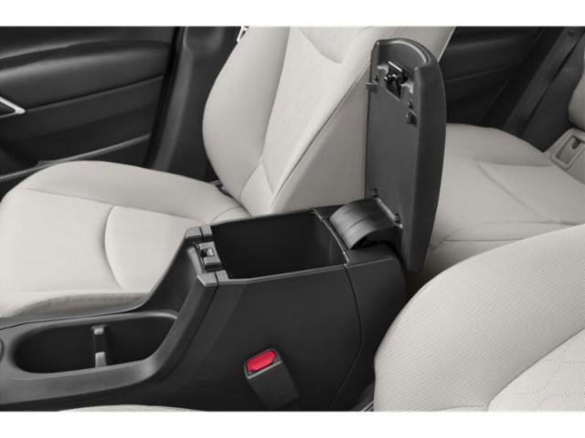 Used 2025  Toyota L image 13