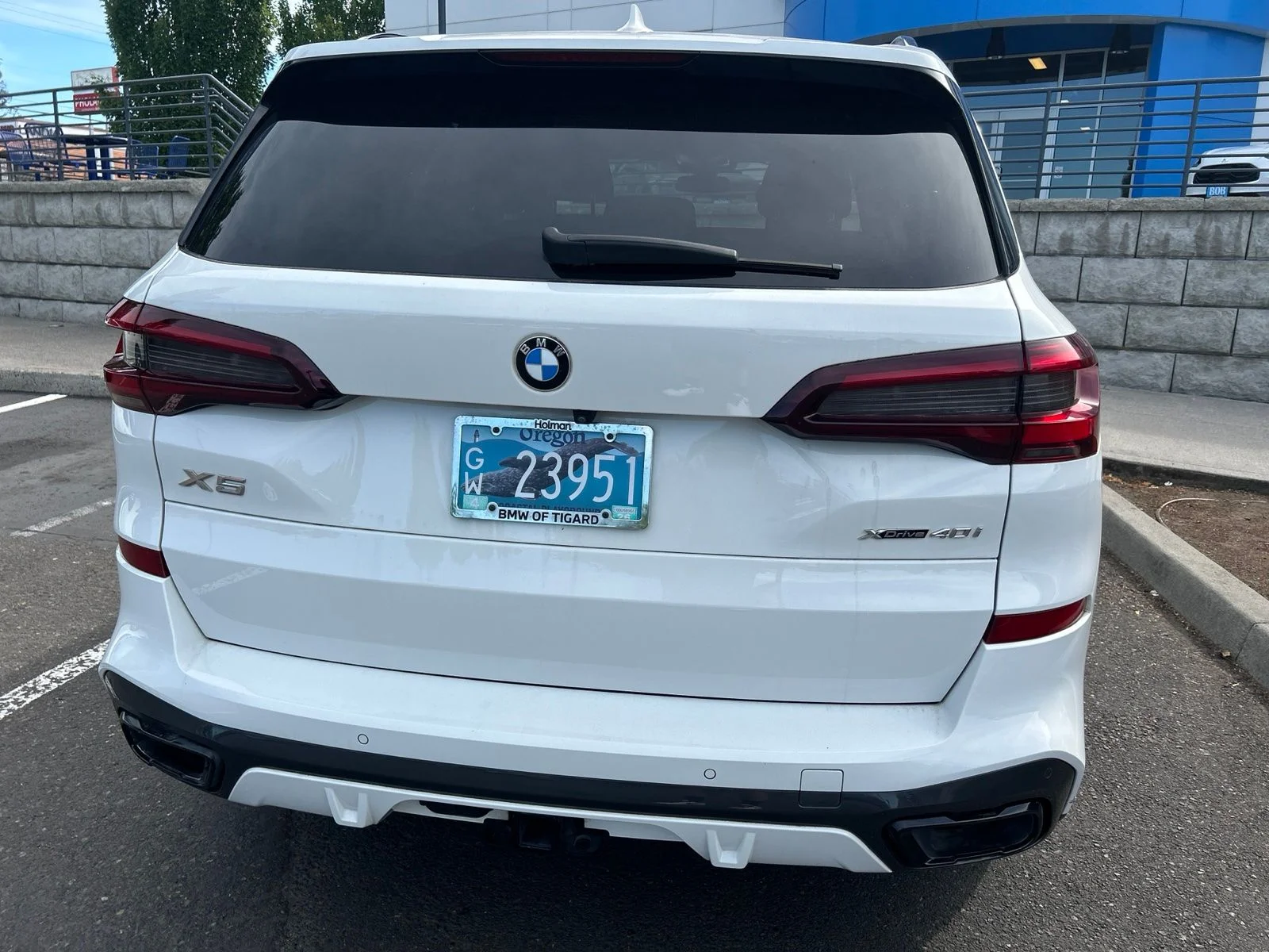 Used 2022 Alpine White BMW xDrive40i image 5