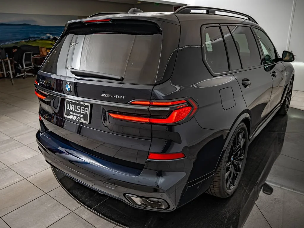 New 2027 Carbon Black Metallic BMW xDrive40i image 16