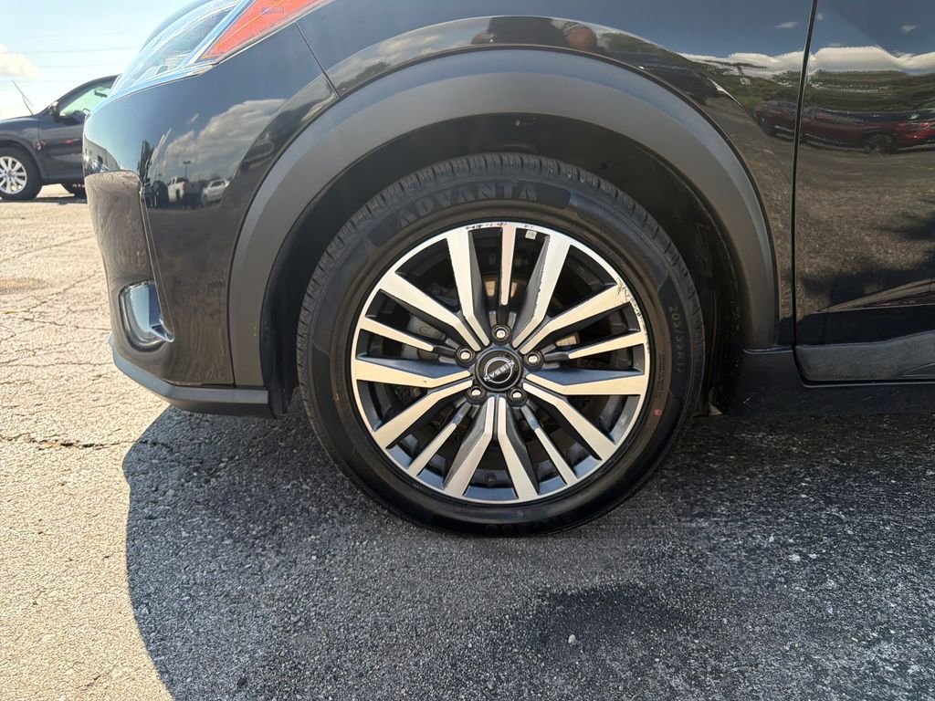 Used 2023 Black Nissan SV image 27