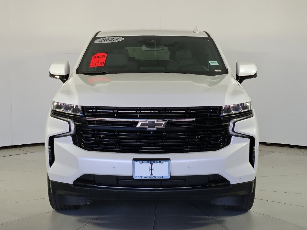 Used 2023 Pearl Chevrolet RST image 3