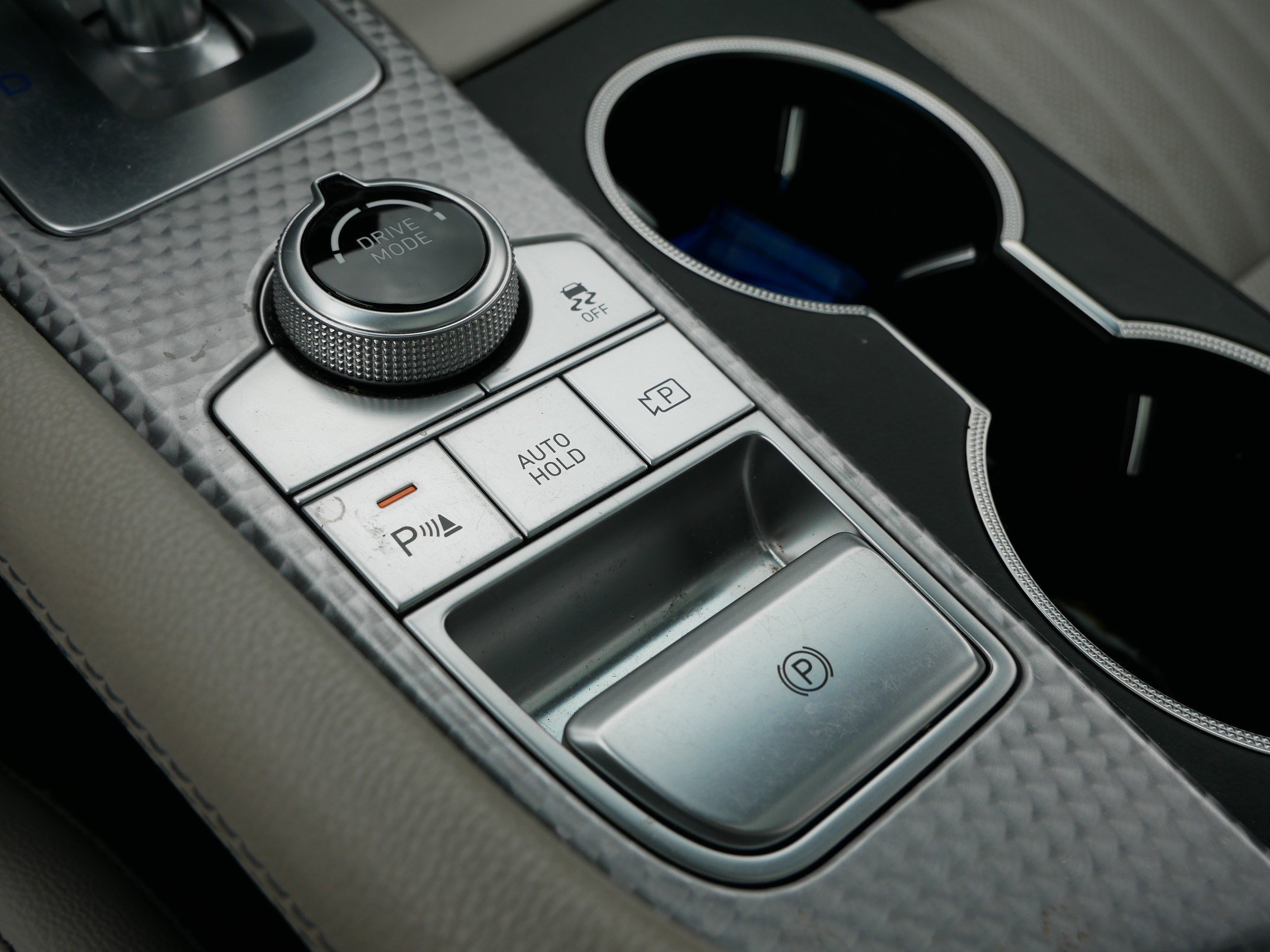 2023 GENESIS G70 Standard - Photo 26