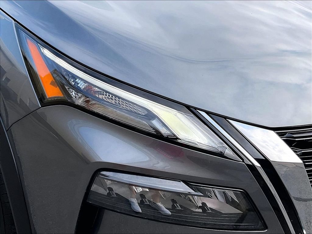 Used 2023 Gray Nissan S image 32