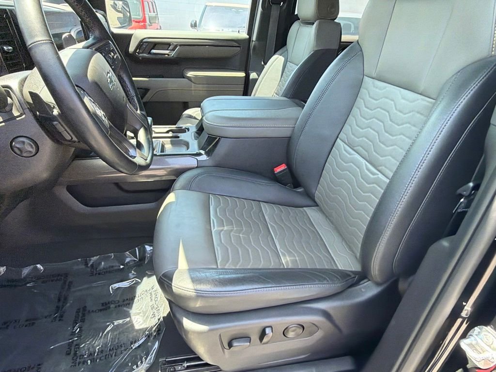 Used 2023 Black Chevrolet ZR2 image 22