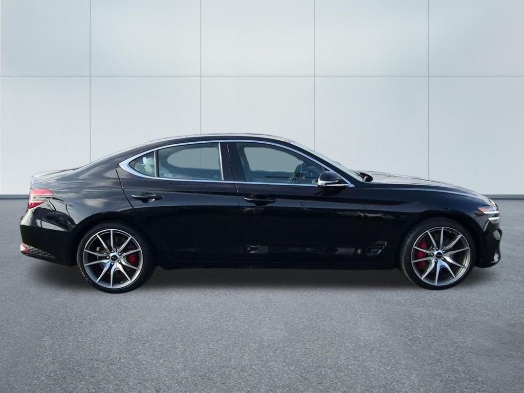 Used 2025 Black Genesis 2.5T image 7