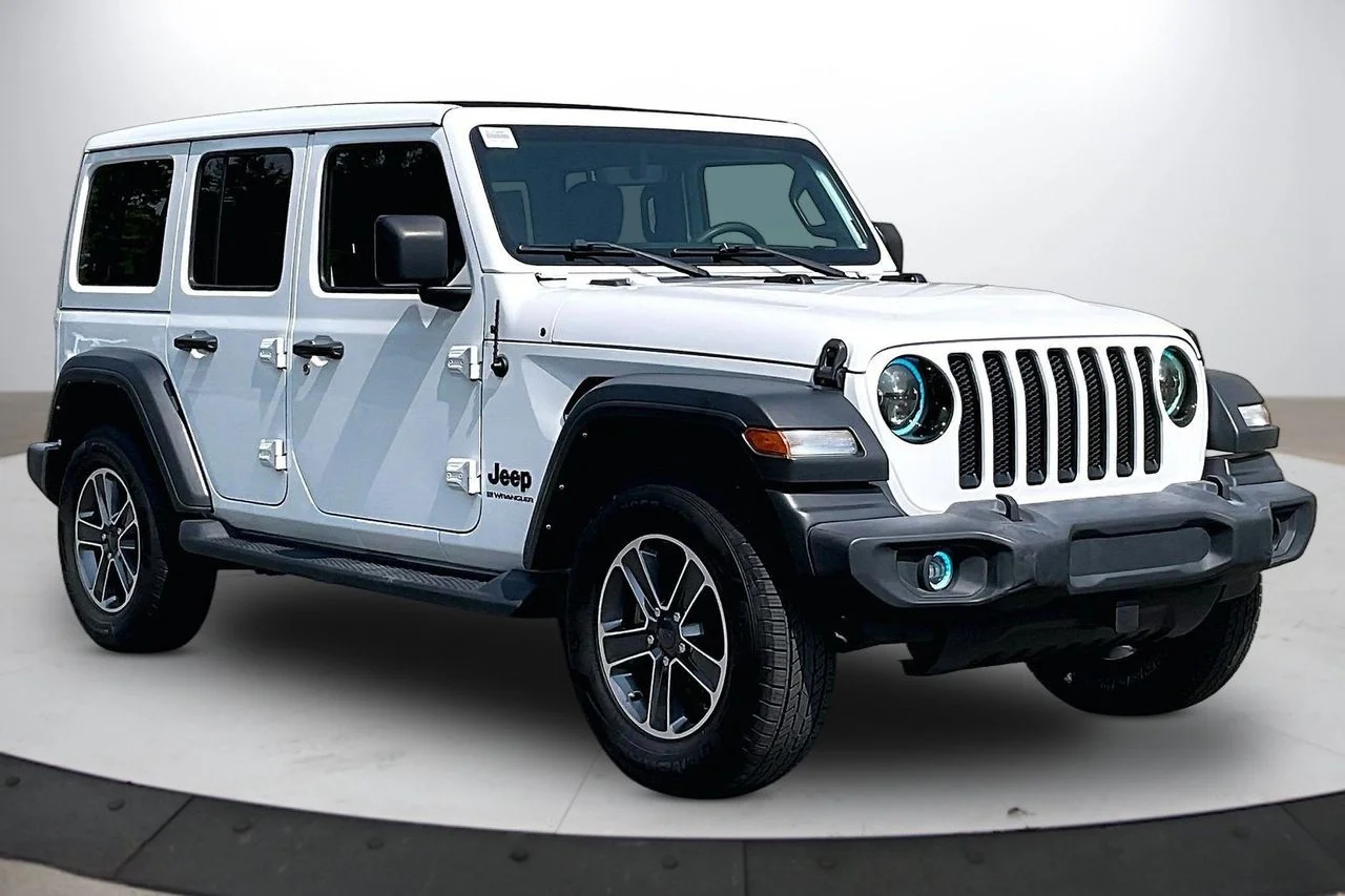 Used 2023 White Jeep Sport image 2