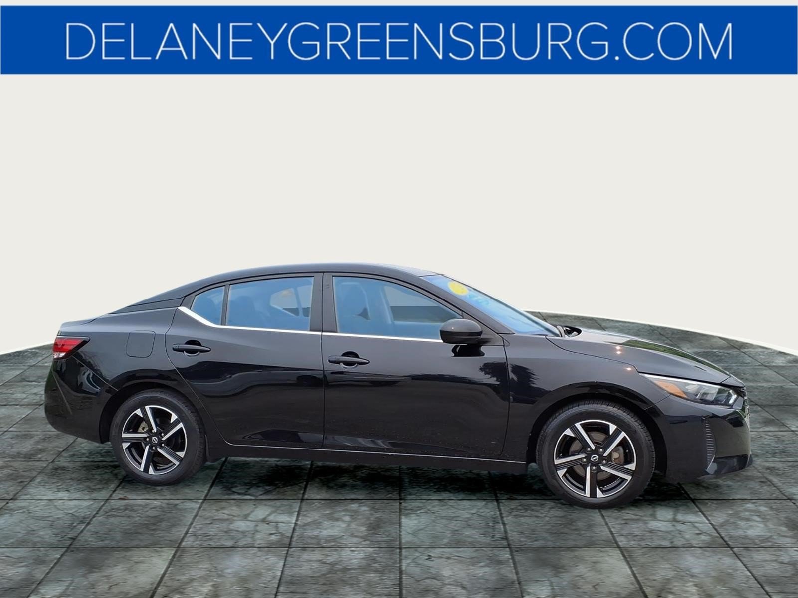 Used 2025 Super Black Kh3 Nissan SV image 2