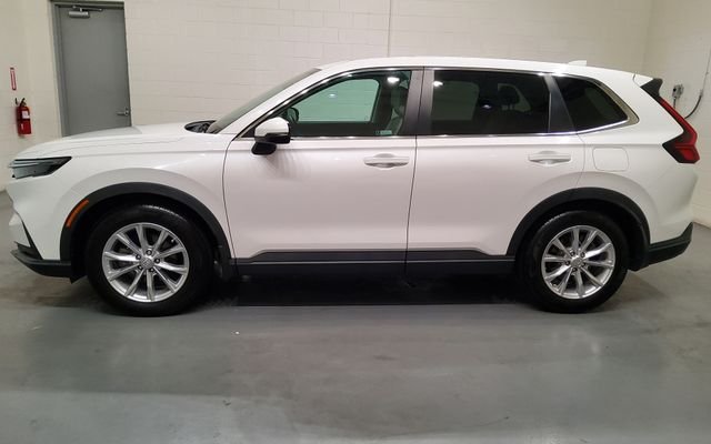 Used 2024 White Honda EX image 5