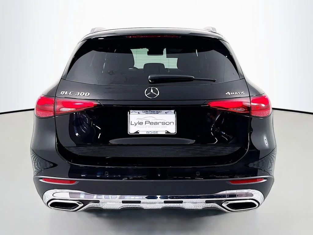 Used 2026 Black Mercedes-Benz GLC 300 image 10