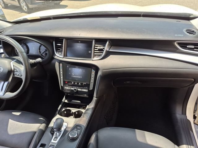 Certified Used 2020 Majestic White INFINITI LUXE image 32