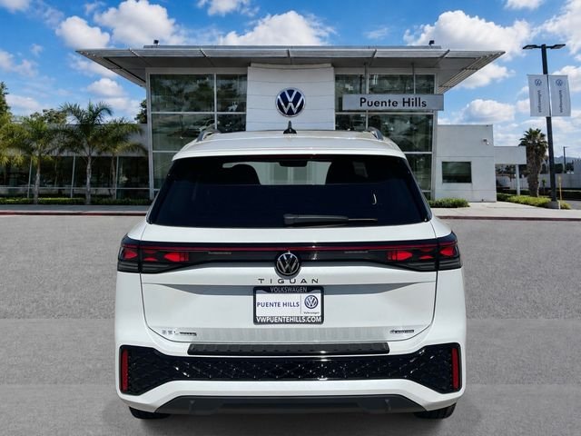 New 2026 White/off-white Volkswagen 2.0T SE R-Line Black image 5