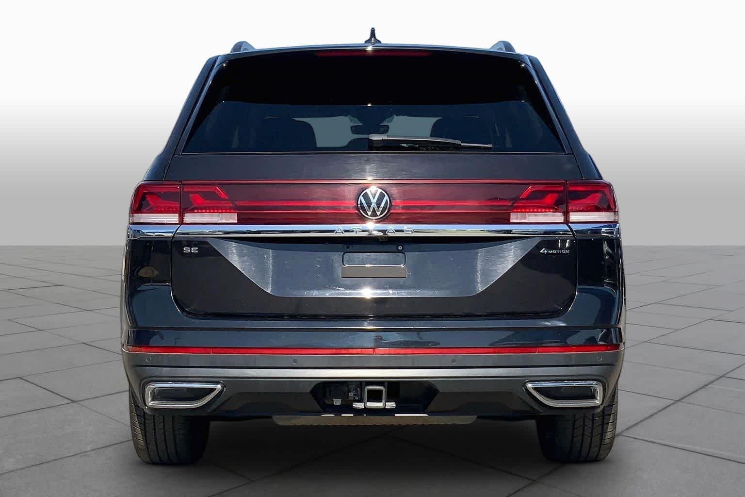 Used 2024 Deep Black Pearl Volkswagen 2.0T SE w/Technology image 5