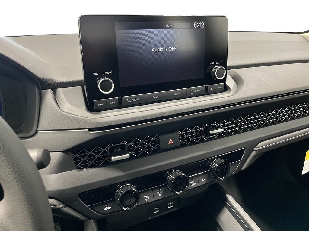 2025 Honda Accord SE - Photo 19