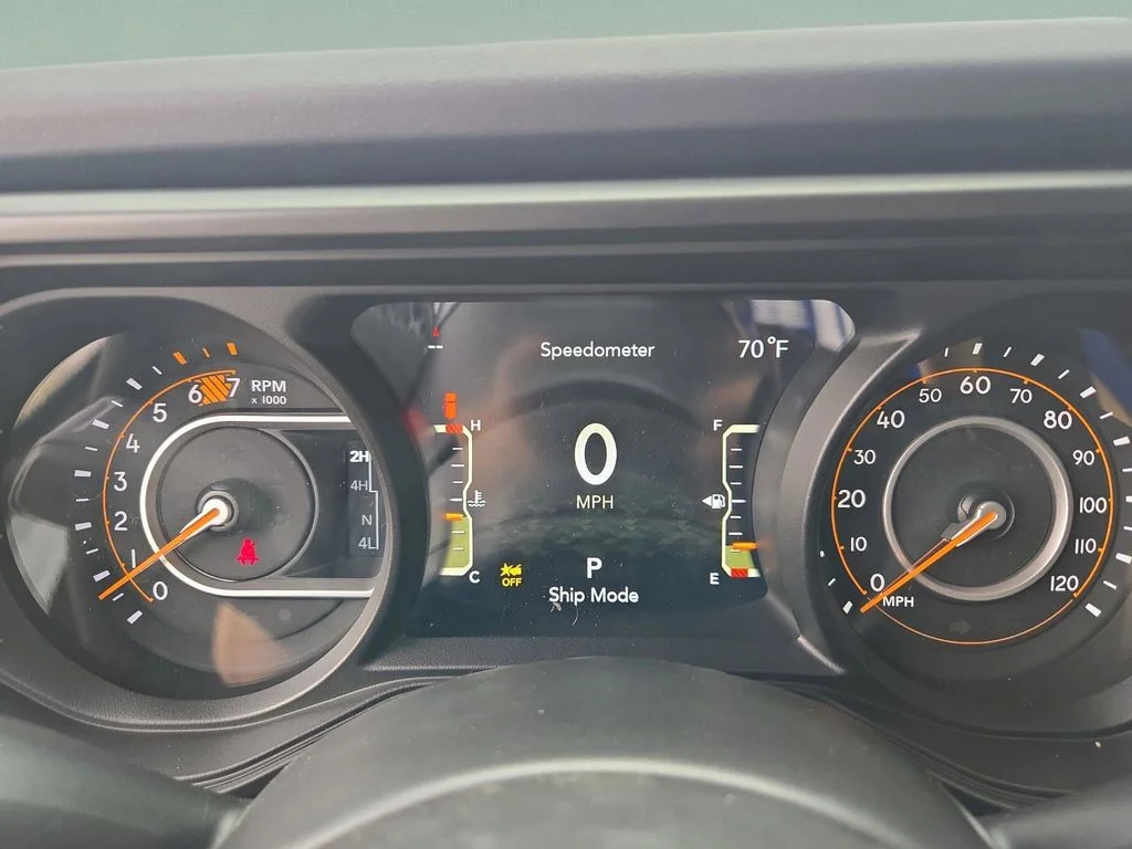 2025 Jeep Wrangler 4-Door Sahara - Photo 26