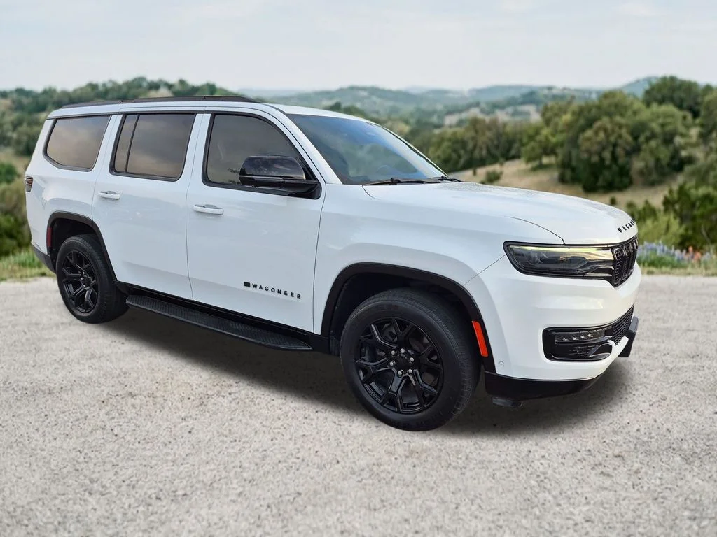 Used 2023 White Jeep Base image 1