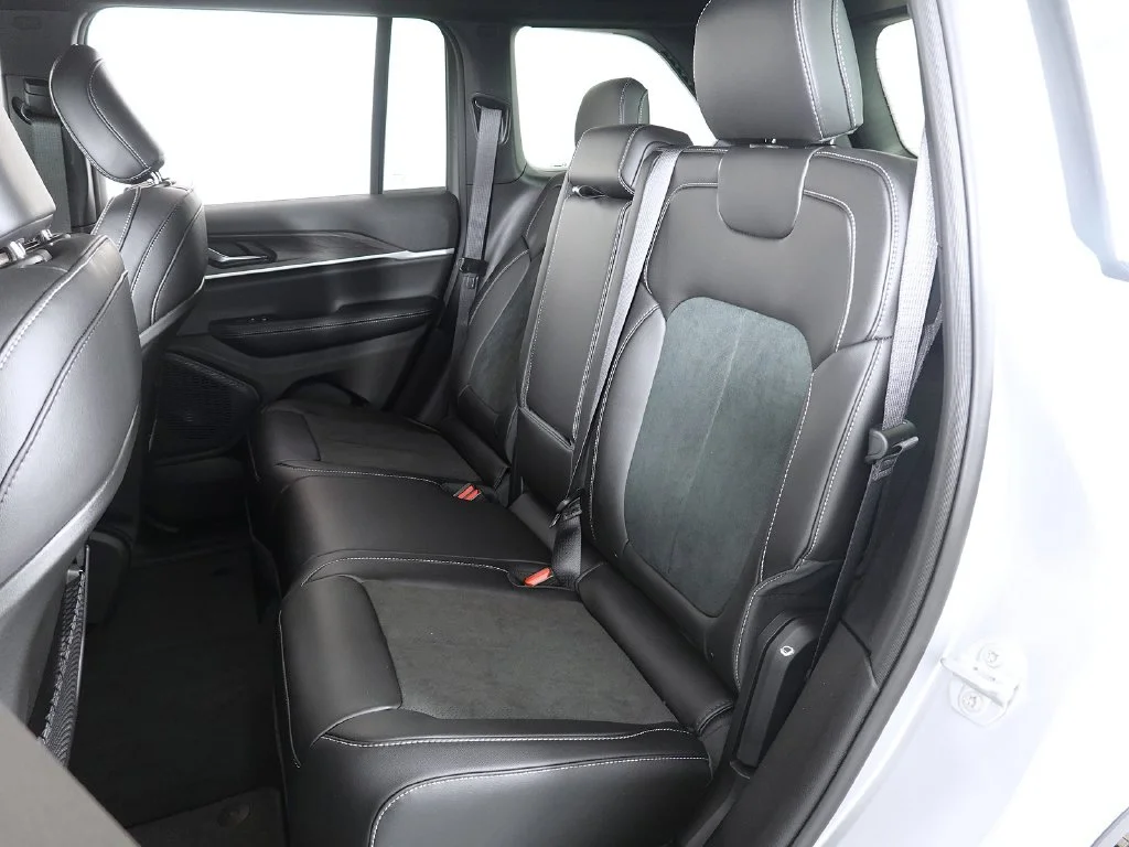 Used 2026 Silver Jeep Altitude image 11
