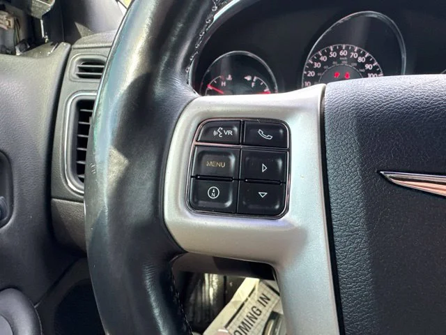 Used 2014 White Chrysler Touring image 21