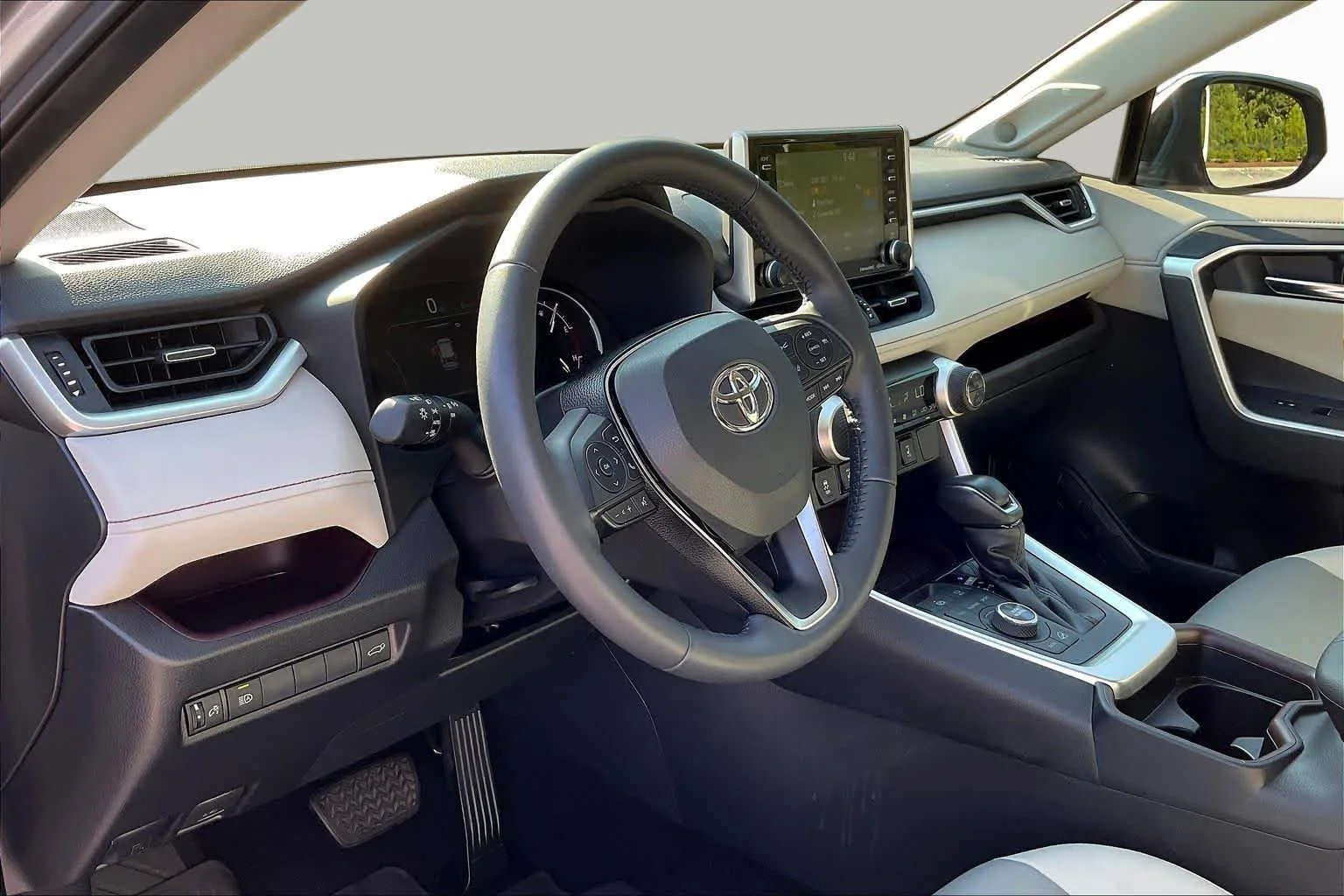 Used 2021 Silver Sky Metallic Toyota Limited image 18