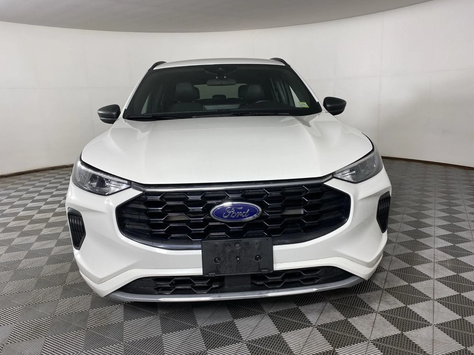 Used 2024 Star White Metallic Tri-Coat Ford ST-Line image 12