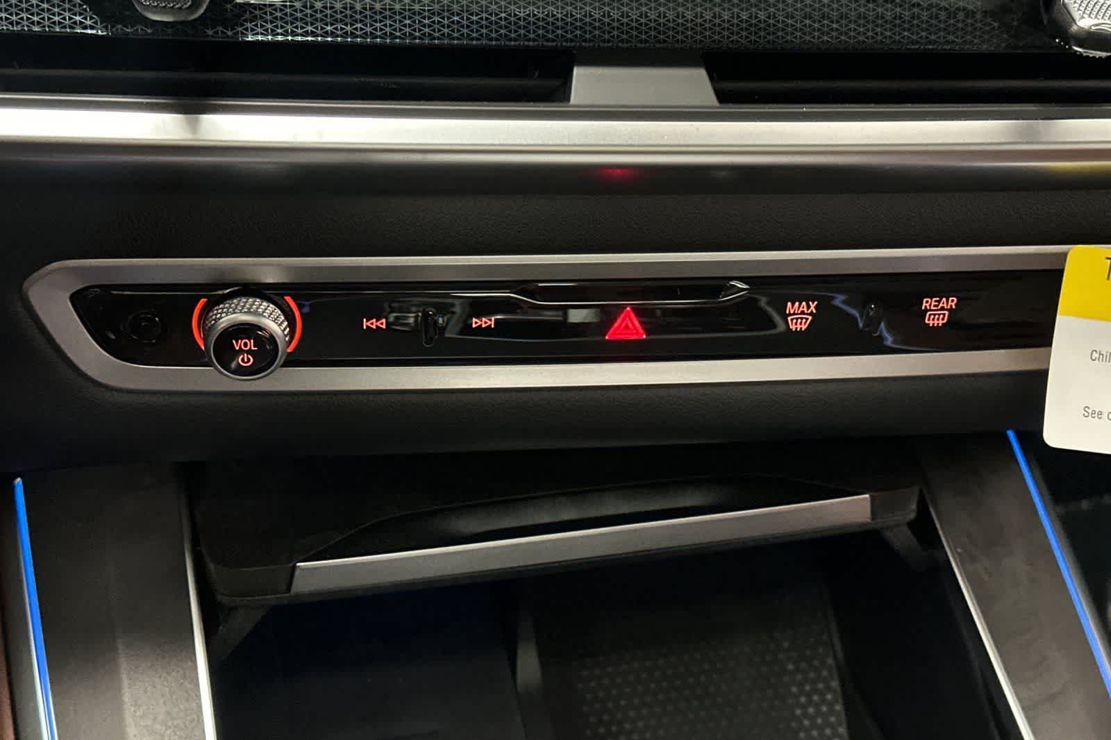 New 2026 Dravit Grey Metallic BMW xDrive50e image 20