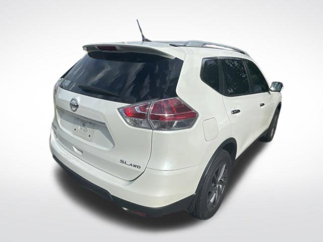 Used 2016 Pearl White Nissan SV image 5