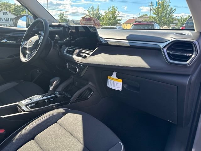 New 2026 Sterling Gray Metallic Chevrolet LT image 19