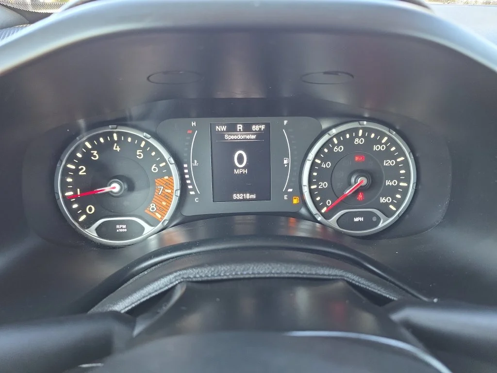Certified Used 2020 White Jeep Latitude image 21