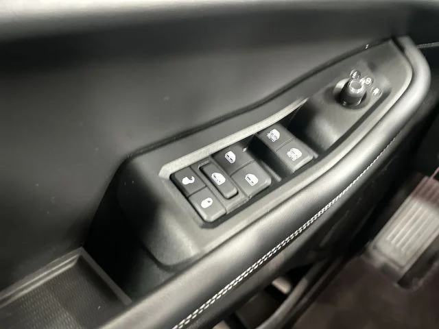 Used 2025 Red Jeep Altitude image 16