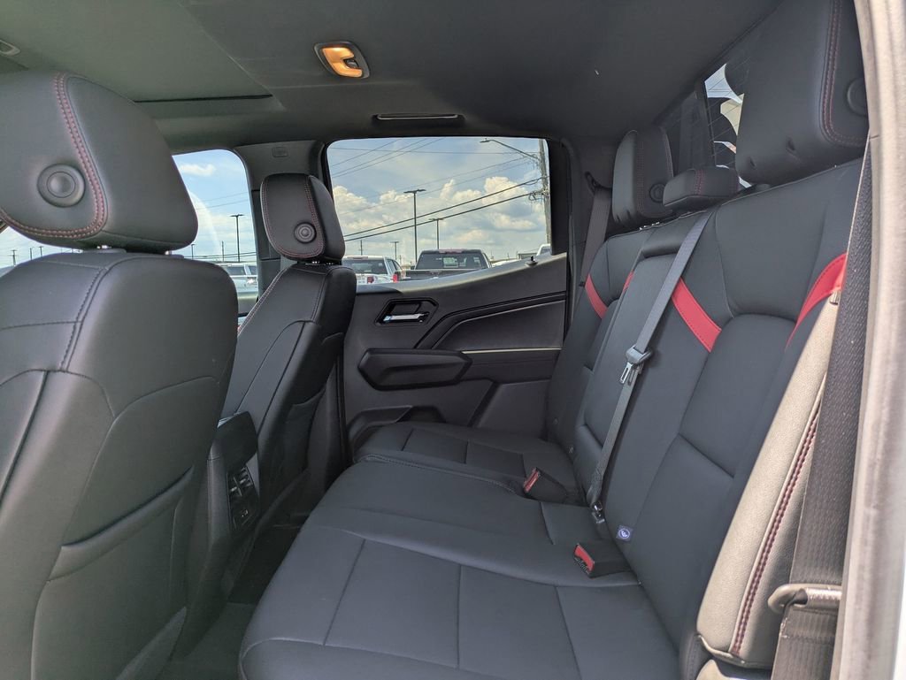 2025 Chevrolet Colorado Z71 - Photo 30